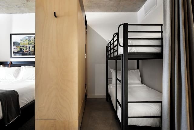 Quad Suite