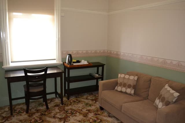 Standard Room, Non Smoking (Queen Suite)