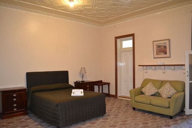 Standard Room, Non Smoking (Queen Suite)
