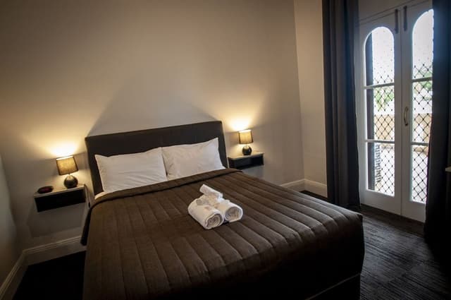 Standard Room, Non Smoking (Queen Suite)