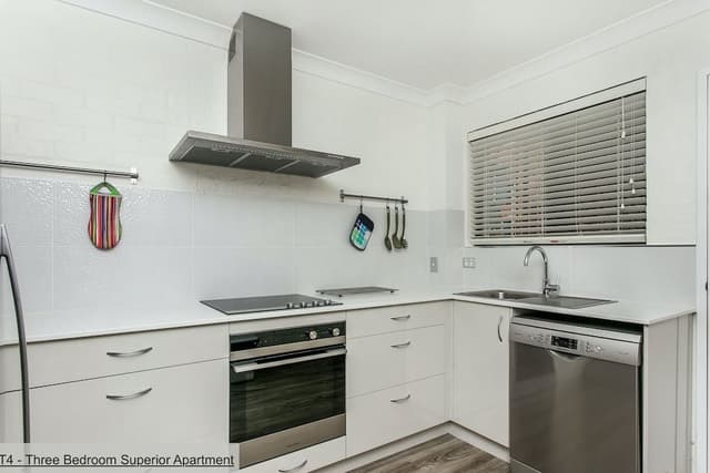 Superior Apartment, 3 Bedrooms, Kitchen