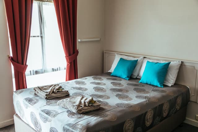 Standard Queen Room