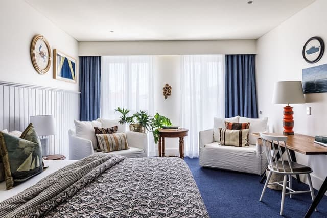 Standard Room (Watsons King Room)
