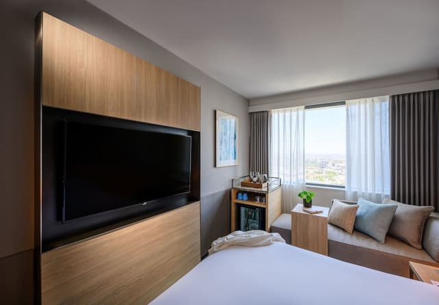 Standard Room, 1 King Bed