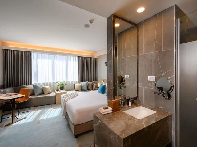 Deluxe Room, 1 King Bed