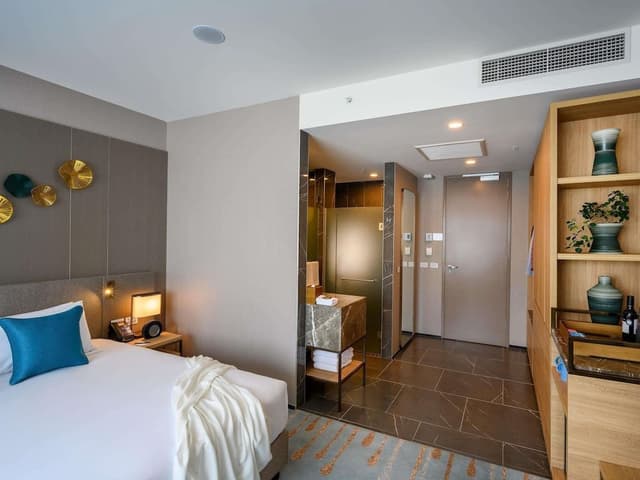Deluxe Room, 1 King Bed