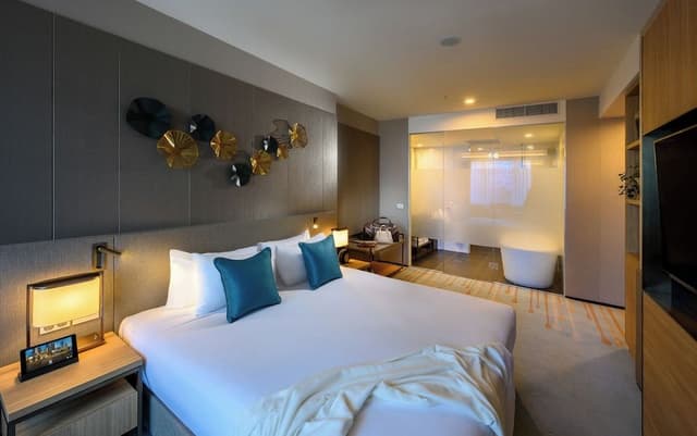 Junior Suite, 1 King Bed