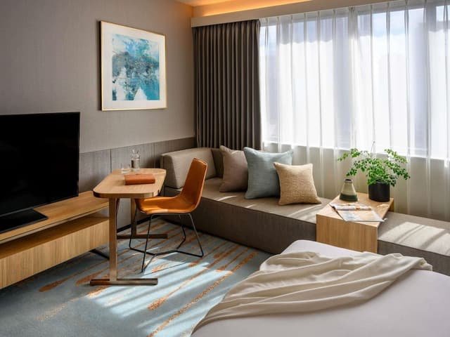 Deluxe Room, 1 King Bed