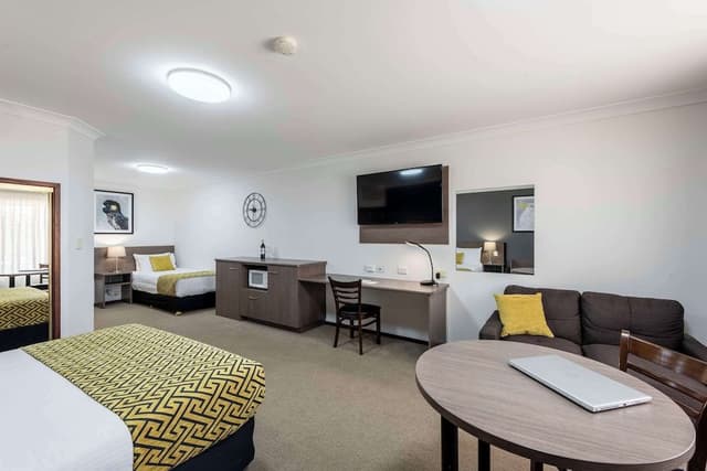 Executive Room, Multiple Beds, Non Smoking, Ground Floor