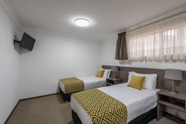 Family Room, 1 Twin Bed, Non Smoking, Kitchenette