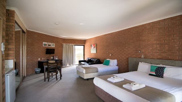 Standard Queen Room