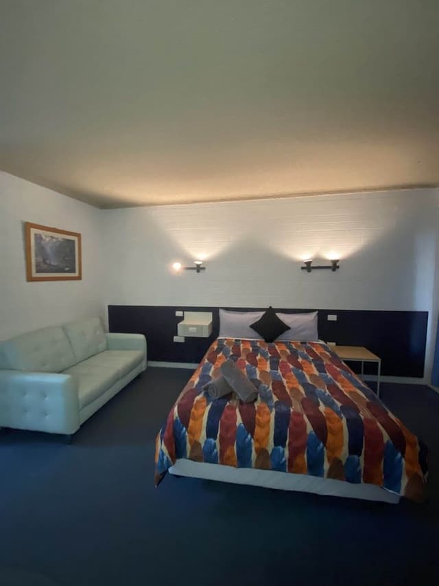 Standard Room, 1 Queen Bed