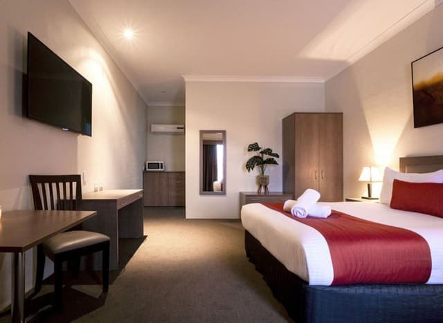 Executive Queen Room