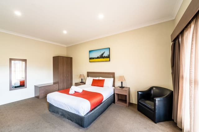 Executive Queen Room