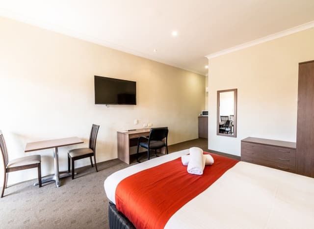Executive Queen Room
