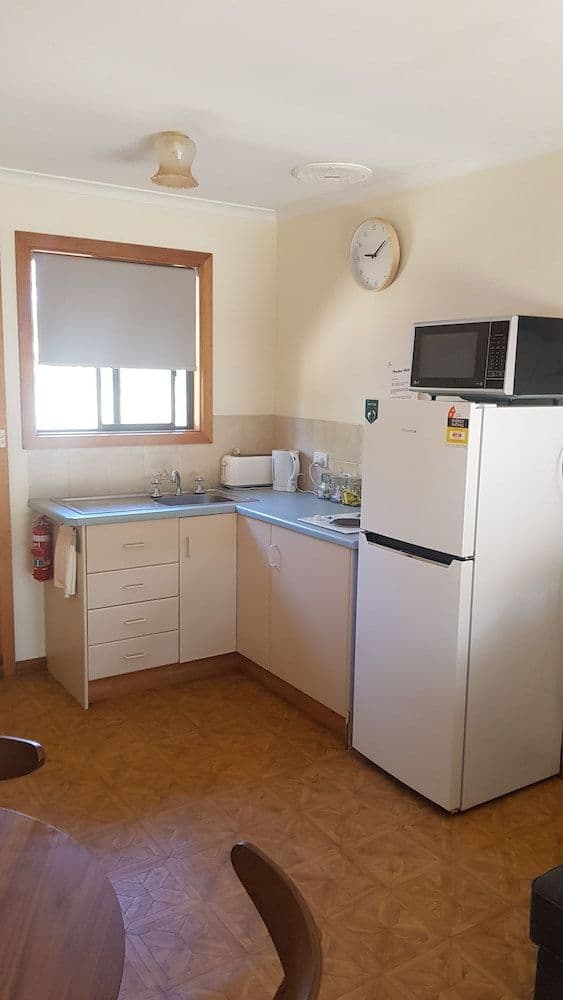2 Bedroom Cabin with Kitchenette
