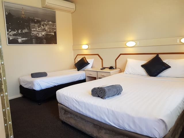 Deluxe Triple Room, Multiple Beds