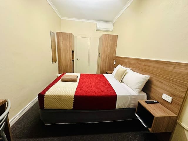 Double Room, 1 Double Bed (Upper Floor, Limited Parking)