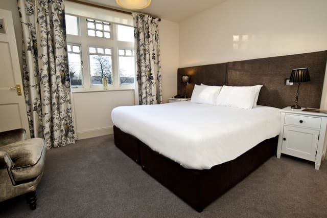 Superior Room, 1 King Bed
