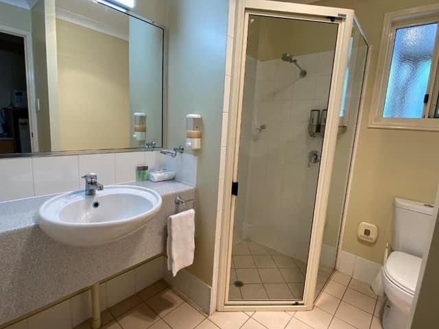 Deluxe Queen & Single Room (Pet Friendly)