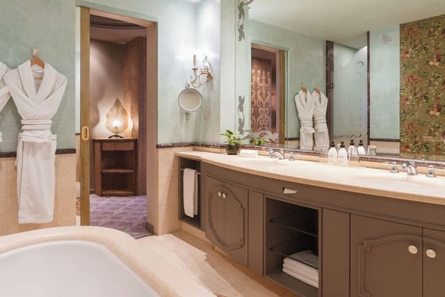Junior Suite, Lake View (65 m²)