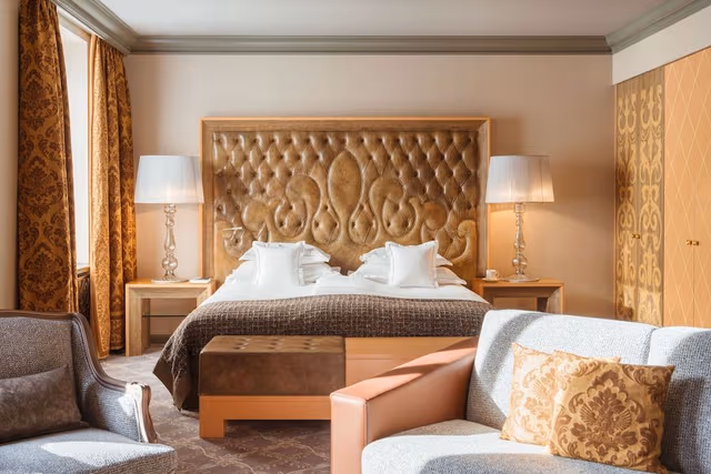 Junior Suite, Lake View (65 m²)