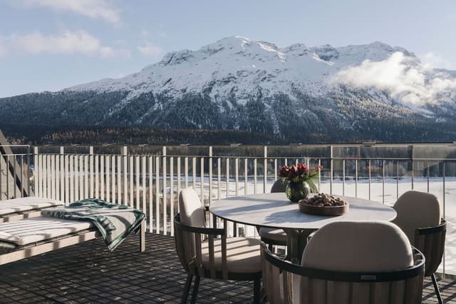 Penthouse, Lake View (Suite)