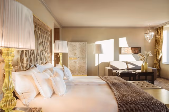 Junior Suite, Lake View (65 m²)