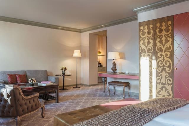 Junior Suite, Lake View (65 m²)