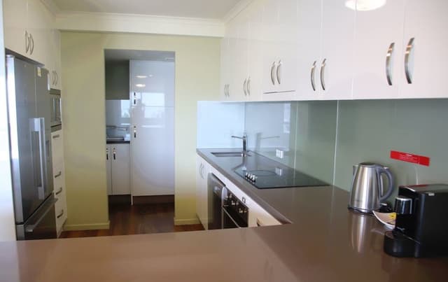 2 Bedroom Ocean View Apartment