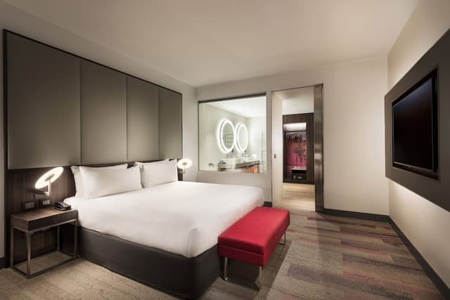 Suite, 1 Bedroom, River View