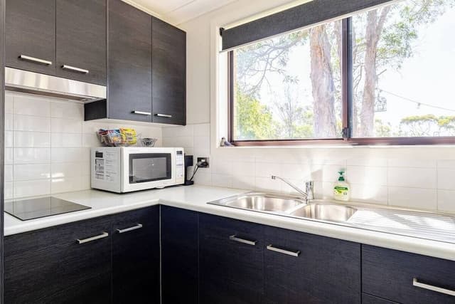 Self Contained 2 Bedroom, 2 Bathroom House