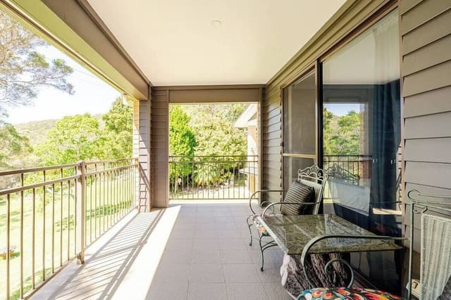 Self Contained 2 Bedroom, 2 Bathroom House
