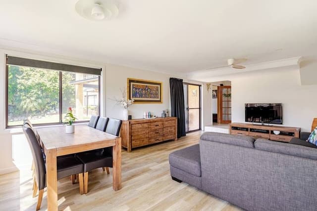 Self Contained 2 Bedroom, 2 Bathroom House