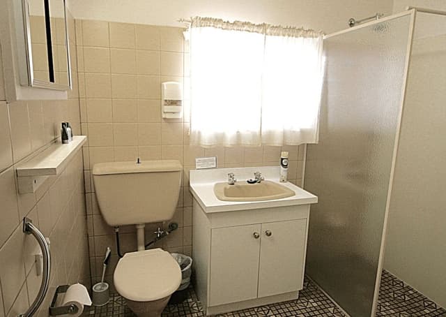 2 Bedroom Unit (1 Queen and 1 Triple Bunk Beds)