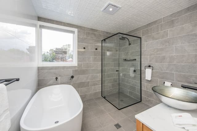 Suite 3 - Queen Apartment