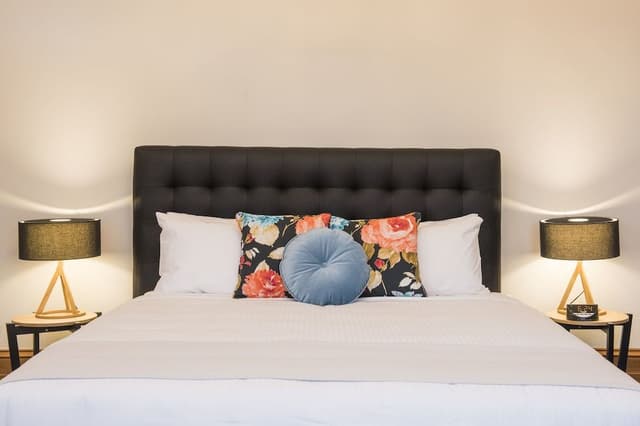 Suite 1 - Superior Deluxe King Suite
