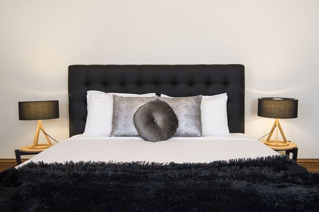 Suite 1 - Superior Deluxe King Suite