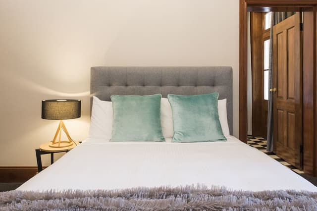 Suite 3 - Queen Apartment