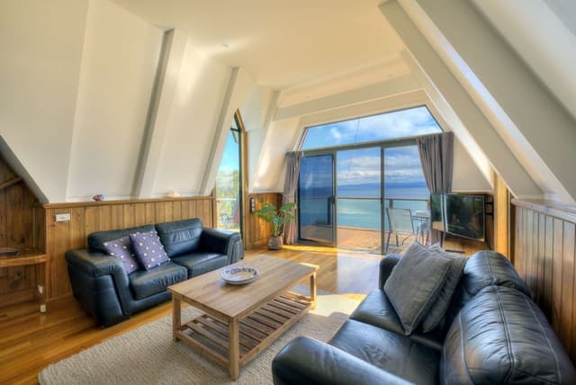 One Bedroom House with stunning Ocean Views