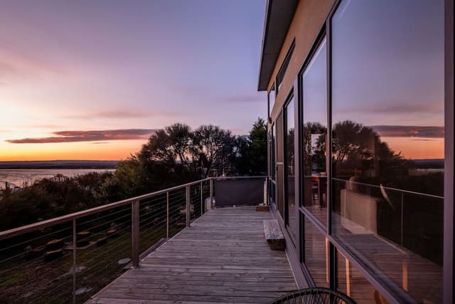 2 Bedroom House with Ocean Views