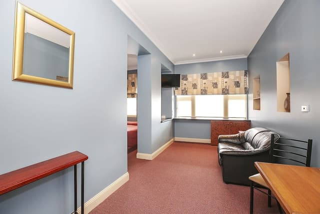 Family Room, 1 Bedroom