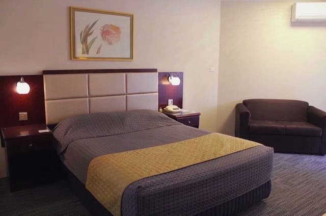 Deluxe Room, 1 King Bed with Sofa bed, Balcony