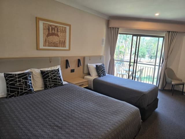 Deluxe Room, 1 King Bed with Sofa bed, Balcony