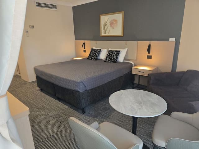 Deluxe Room, 1 King Bed with Sofa bed, Balcony