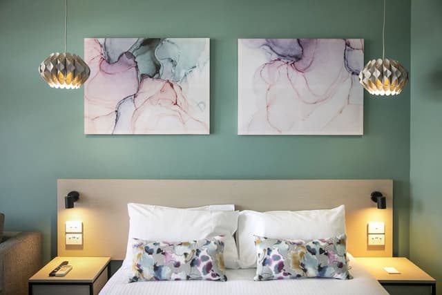 Standard Queen Room