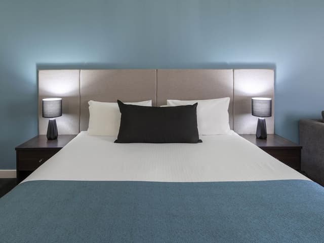 Deluxe Room, 1 King Bed