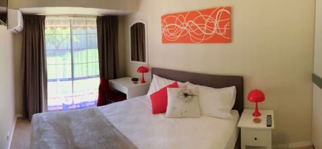 Double Room, 1 Queen Bed, Shared Bathroom