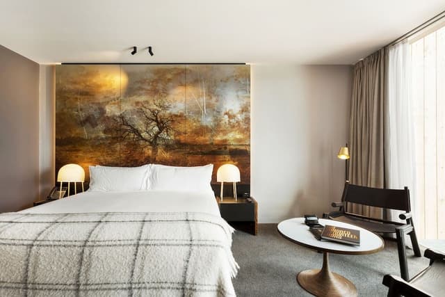 Hunter Street Room