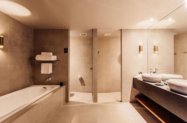 Superior Waterfront Room